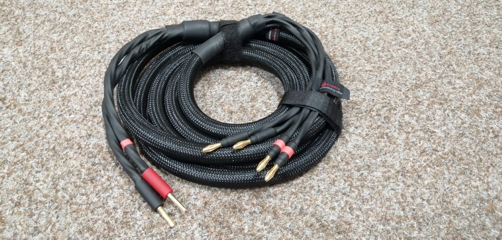 Soundhound Concerto speaker cables 2-4plugs 2x3m