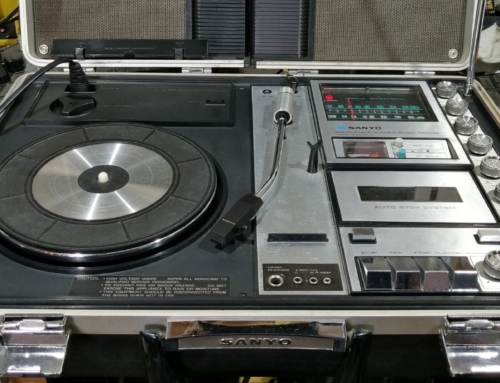 Sanyo G2615N suitcase music centre… very James Bond