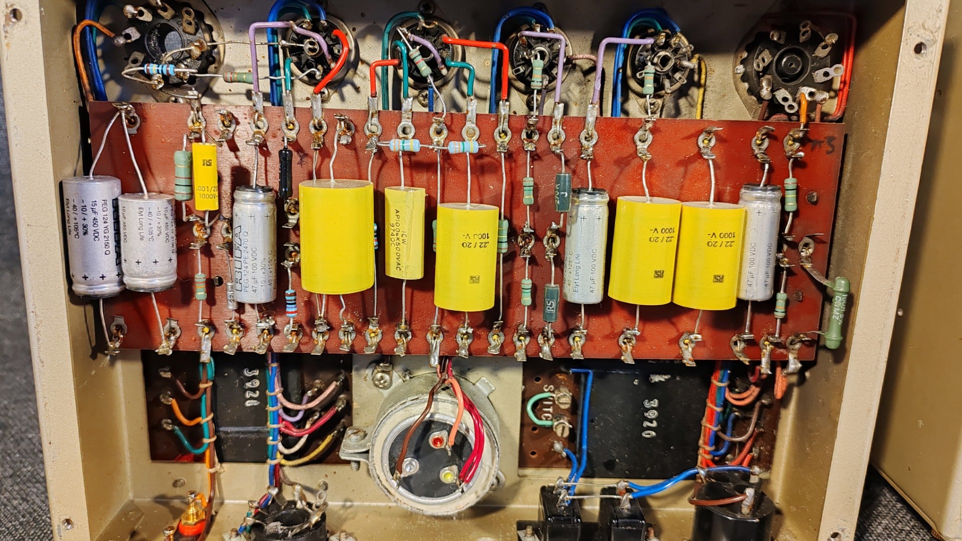 Leak TL12 plus pair - recapped - Image 5